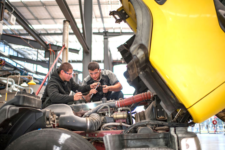 Certificate III in Heavy Commercial Vehicle Mechanical Technology