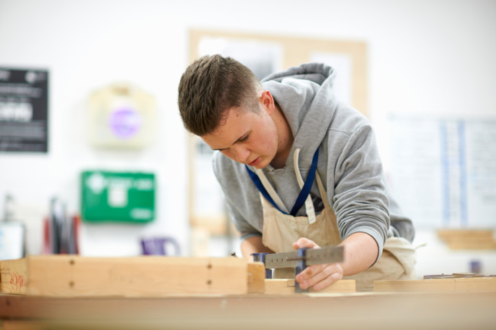 Certificate III in Cabinet Making and Timber Technology (Kitchens and Bathrooms)