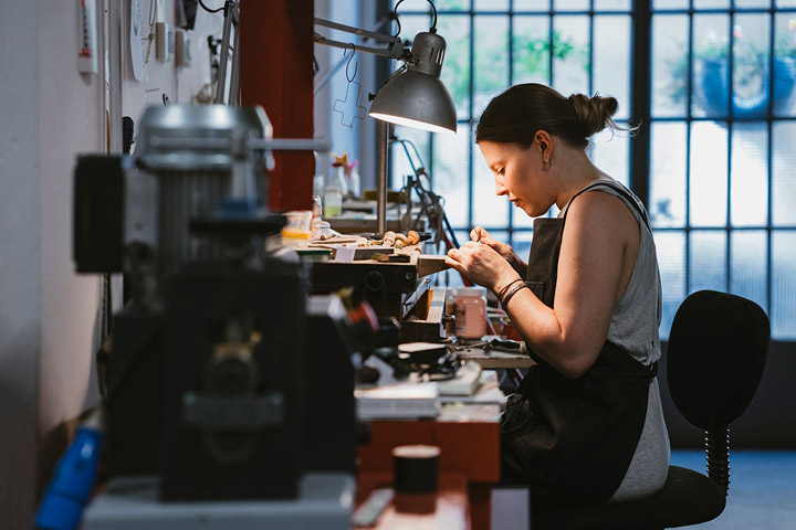Certificate III in Jewellery Manufacture