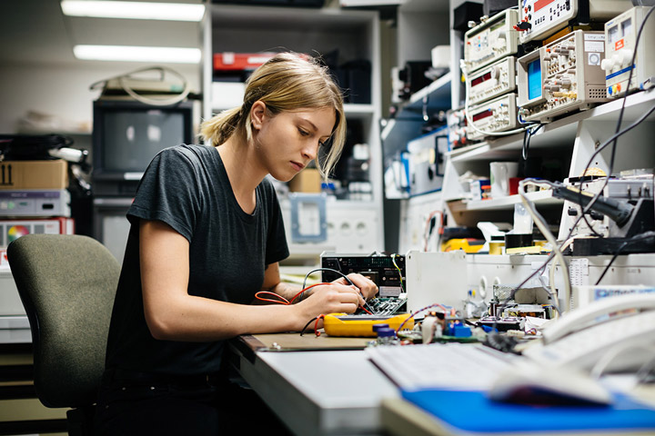 Advanced Diploma of Electronics and Communications Engineering UEE6022001 TAFE NSW