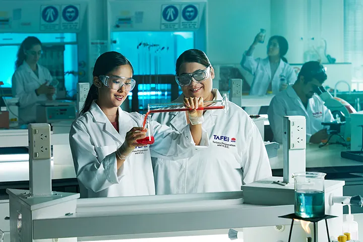 Diploma of Laboratory Technology (Chemistry)