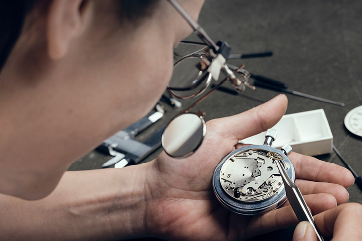 Certificate III in Watch and Clock Service and Repair